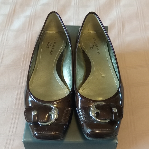 Anne Klein iflex Leather Flats - Picture 3 of 8